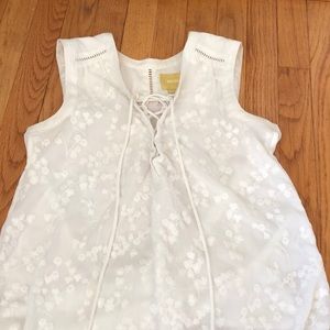 Anthropologie white floral embroidered tank top
